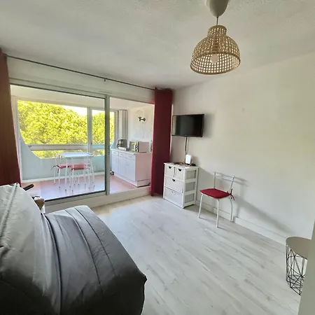 Daire Au Grau-du-roi Avec Terrasse, Proche - Fr-1-716-89
